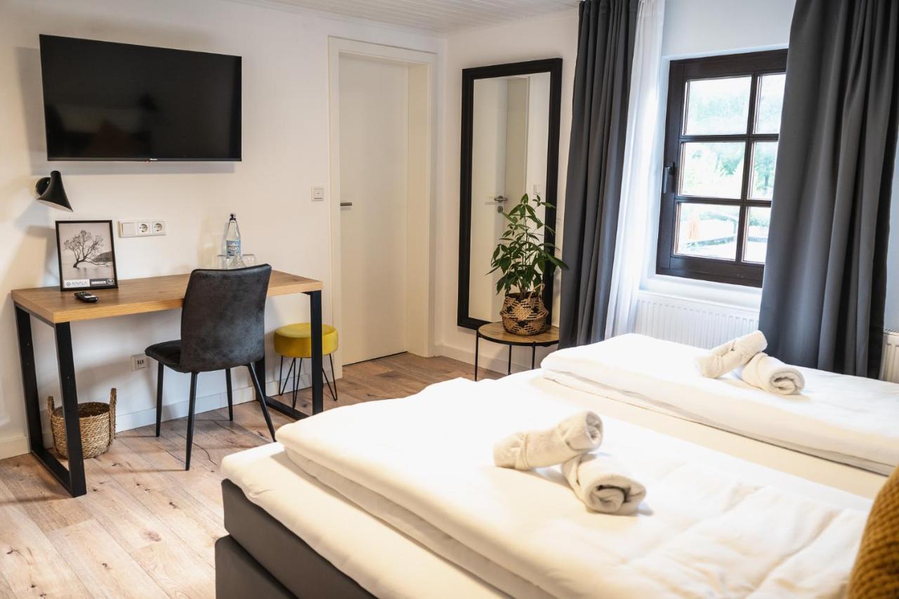 Hotel Kavala Lohmar Bagian luar foto